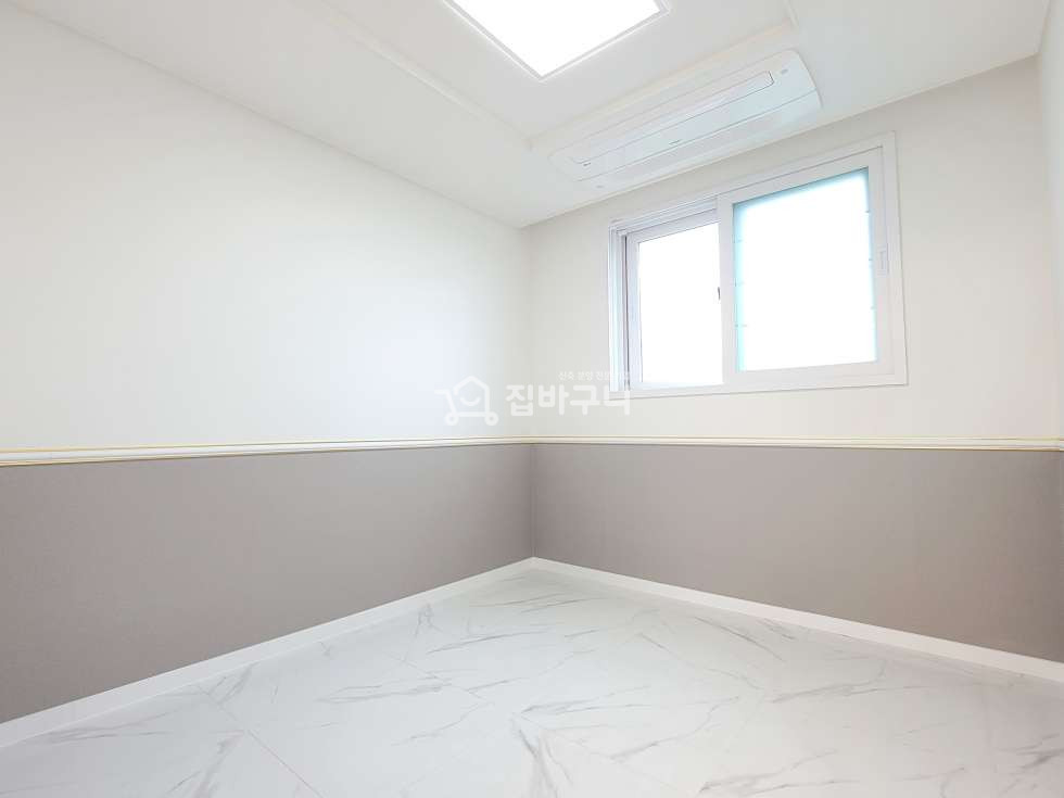 경기 부천원미구 약대동 고급진 인테리어로 눈호강! 최상의 옵션으로 즐거운 생활보장까지~ 부천 3룸 분양 매물번호 12511 사진 9