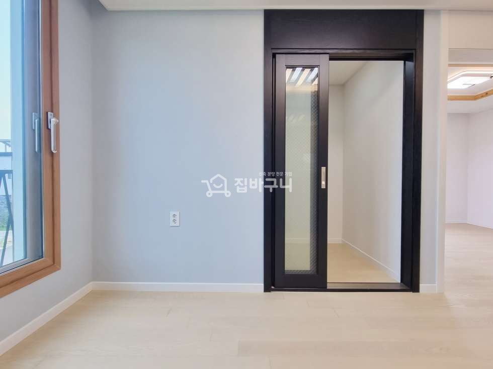 경기 화성만세구 향남읍 행정리 도심속 전원주택! 야외테라스까지~ 화성 3룸 분양 매물번호 12510 사진 14