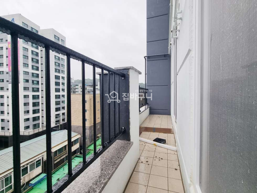 경기 수원장안구 연무동 녹지율이 좋아 쾌적하고 탁 트인 조망이 돋보이는 수원 3룸! 분양 매물번호 12501 사진 14