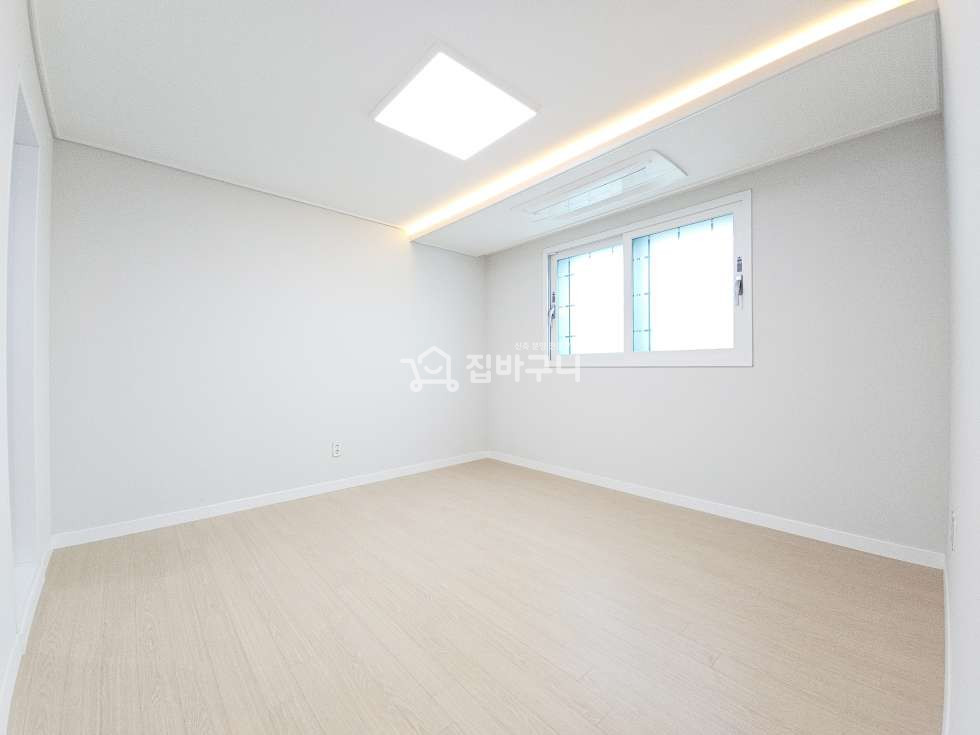 경기 안산상록구 본오동 [역세권] 쾌적한 공간감과 깔끔한 인테리어가 매력적인 사리역세권 3룸 복층! 분양 매물번호 12728 사진 8