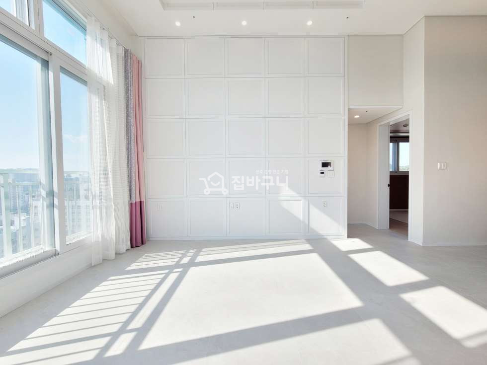 경기 부천원미구 심곡동 교통/인프라/옵션 삼박자 갖췄는데, 왕테라스 2개!? 분양 매물번호 12702 사진 3