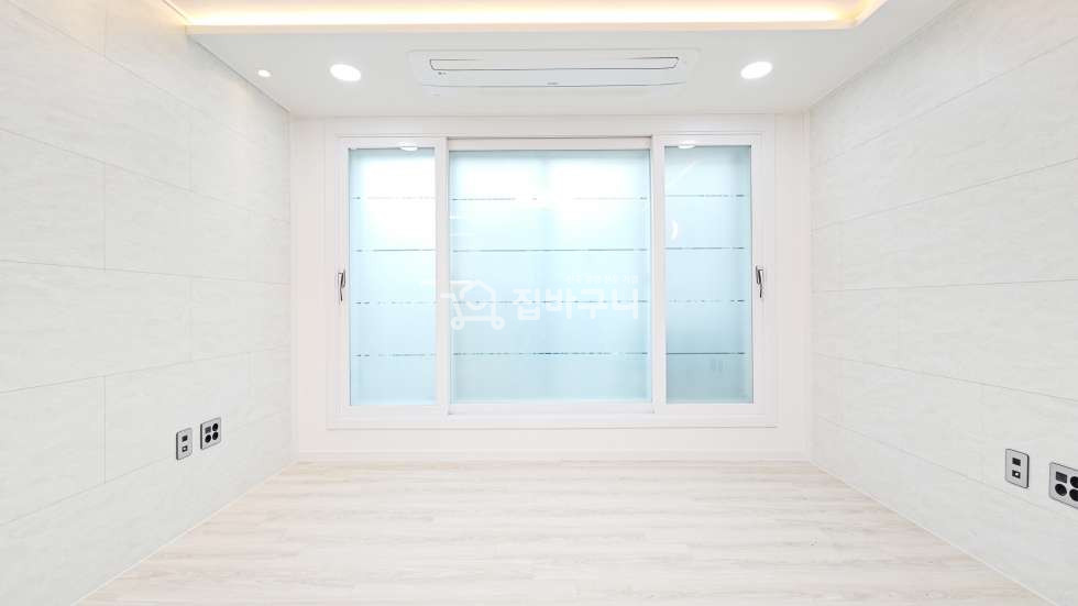 경기 안산상록구 일동 [초역세권] 상록수역세권 도보 4분! 깔끔한 인테리어가 돋보이는 안산 2룸 분양 매물번호 12693 사진 1