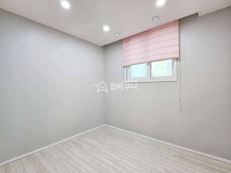 인천 부평구 부평동 [역세권] 부평역 도보 8분! 학세권 & 편의시설 갖춘 인천 3룸~ 분양 매물번호 12679 사진 8