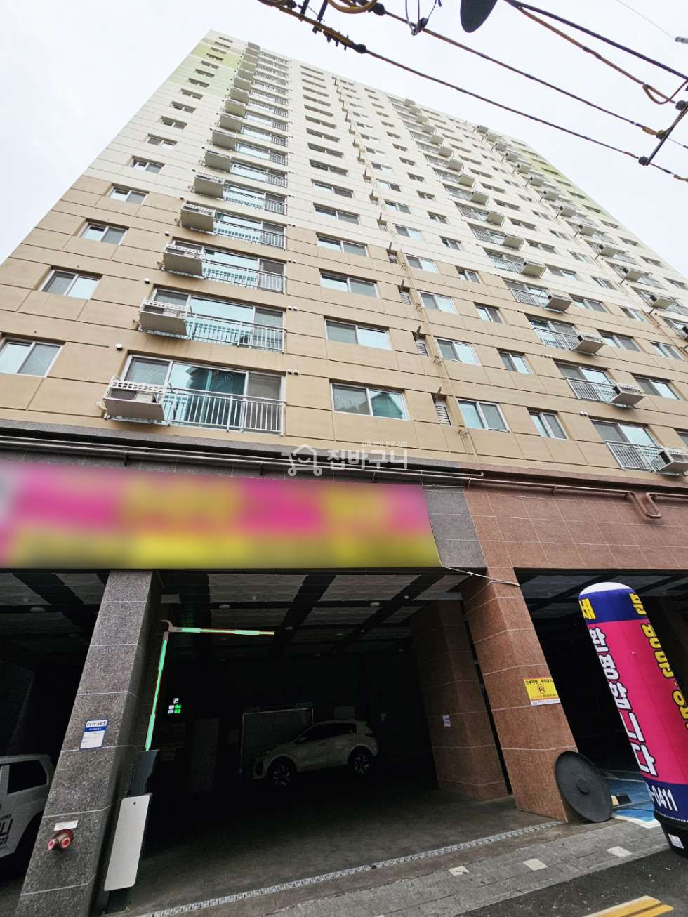인천 부평구 부평동 부평역 도보 5분! 교통/교육/생활 인프라 갖춘 3룸! 분양 매물번호 12677 사진 1
