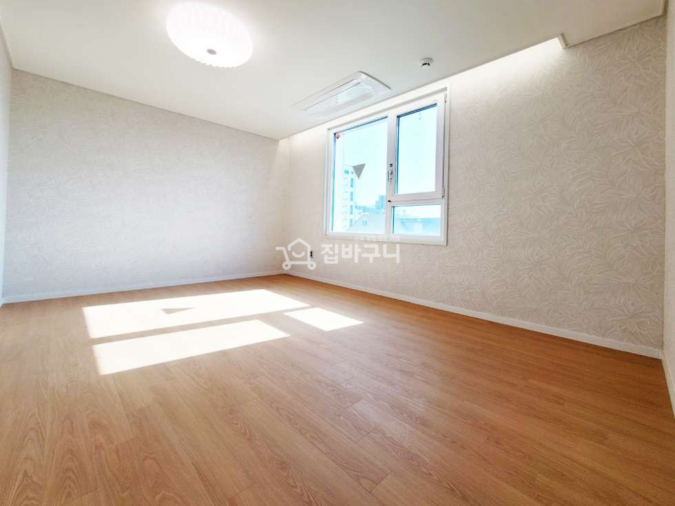 경기 수원팔달구 고등동 풀옵션 복층 아파트, 수원 도심 속 숨겨진 보석 분양 매물번호 12675 사진 8