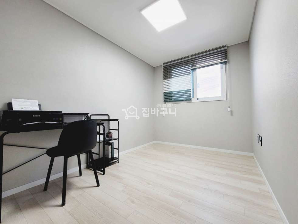 경기 수원권선구 서둔동 아이와 부모님을 위한 넉넉한 공간, 수원 서둔동 3룸! 분양 매물번호 12672 사진 9