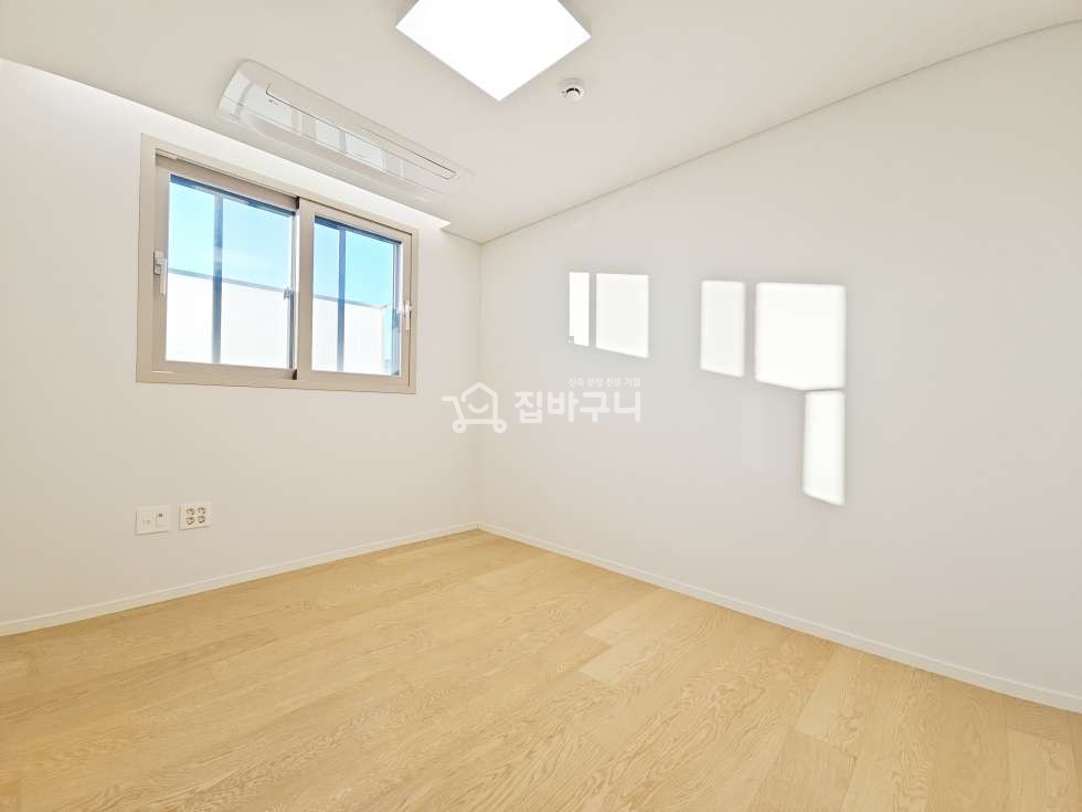 서울 서초구 서초동 서울 핵심입지 서초동 신축, 스타일러·비스포크까지 갖춘 3룸! 분양 매물번호 13892 사진 14