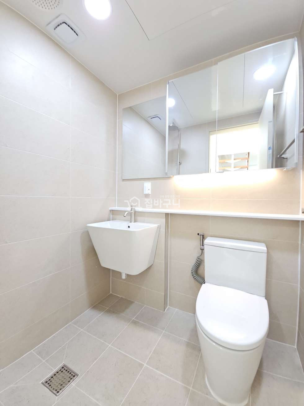 서울 금천구 독산동 복층 야외테라스 2개 갖춘 금천구 독산동 2룸 신축 빌라! 분양 매물번호 13872 사진 15