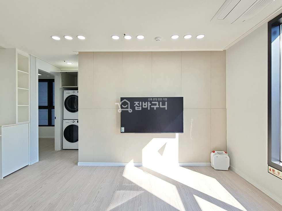 경기 수원팔달구 인계동 수원 신축 아파트, 수원시청역 도보 5분 초역세권 3룸! 분양 매물번호 13844 사진 3