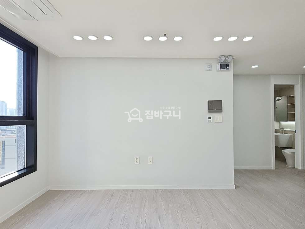 경기 수원팔달구 인계동 수원 신축 아파트, 수원시청역 도보 5분 초역세권 3룸! 분양 매물번호 13844 사진 4