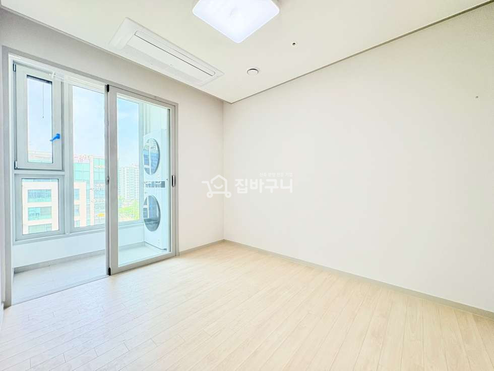 인천 서해구 청라동 가정역 차량 11분★테라스+펜트리+풀옵션까지! 여유롭고 완성도 높은 신축 3룸! 분양 매물번호 13555 사진 11