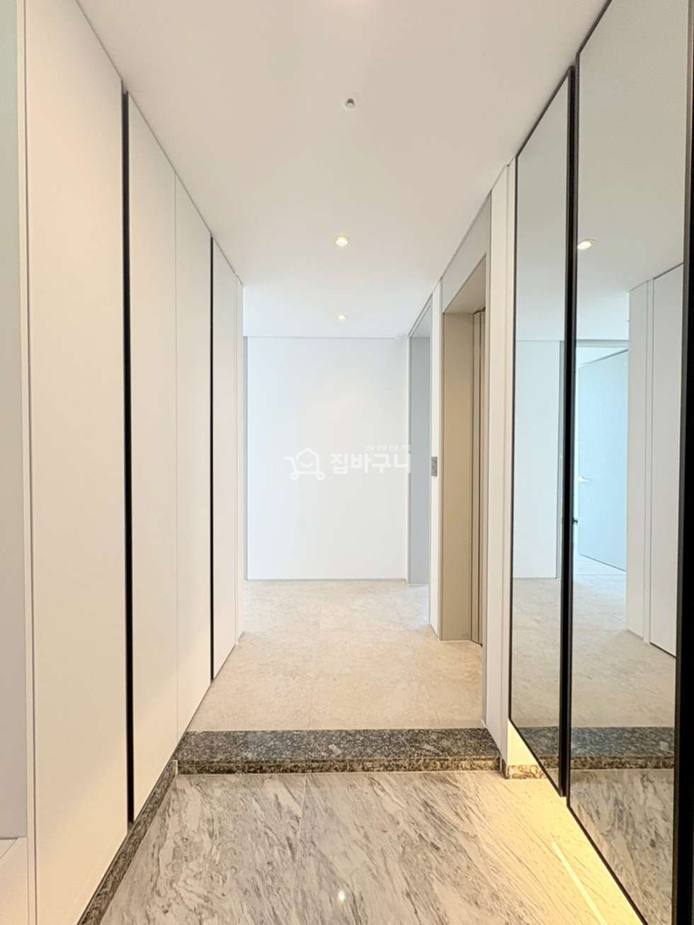 인천 서해구 청라동 가정역 차량 11분★테라스+펜트리+풀옵션까지! 여유롭고 완성도 높은 신축 3룸! 분양 매물번호 13555 사진 16