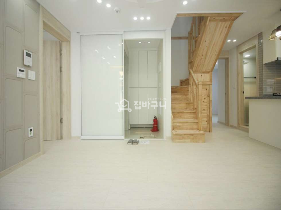 경기 안산단원구 선부동 선부역 도보 8분 · 야외테라스 갖춘 복층 안산 선부동 신축 3룸 분양 매물번호 13730 사진 4