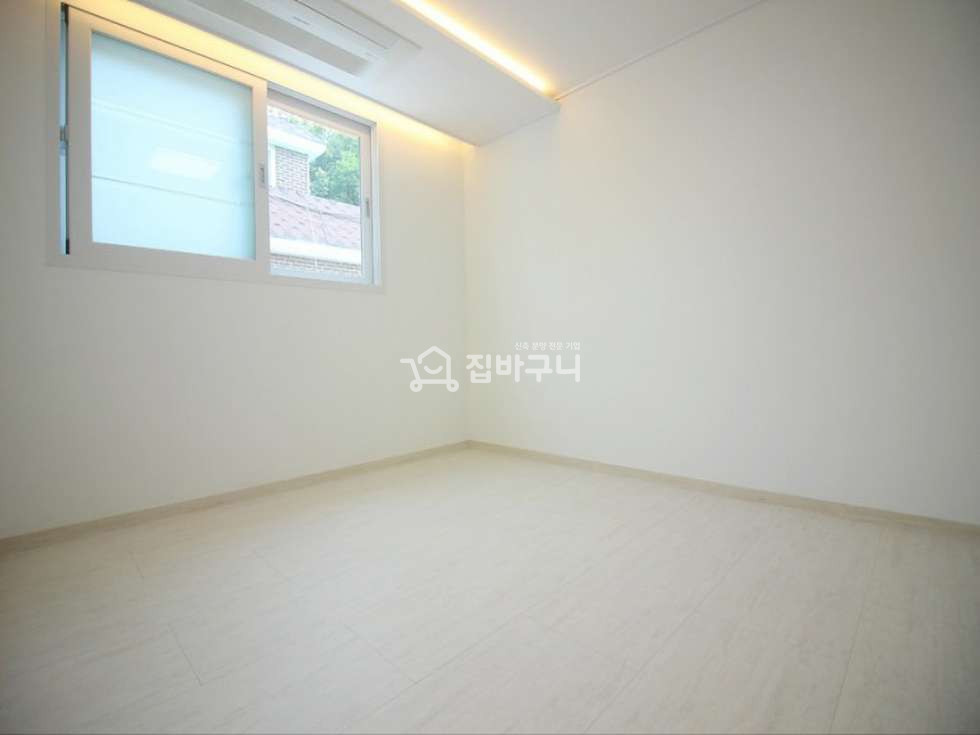 경기 안산단원구 선부동 선부역 도보 8분 · 야외테라스 갖춘 복층 안산 선부동 신축 3룸 분양 매물번호 13730 사진 7