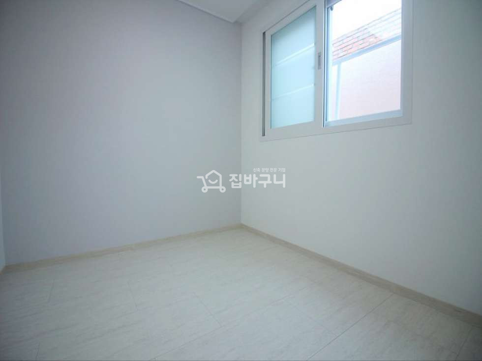 경기 안산단원구 선부동 선부역 도보 8분 · 야외테라스 갖춘 복층 안산 선부동 신축 3룸 분양 매물번호 13730 사진 8