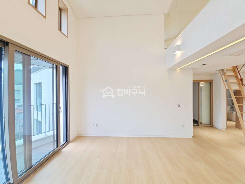 서울 종로구 구기동 서울 종로구 신축 빌라, 복층·야외·옥상테라스 모두 갖춘 9세대 분양 매물번호 13720 사진 3