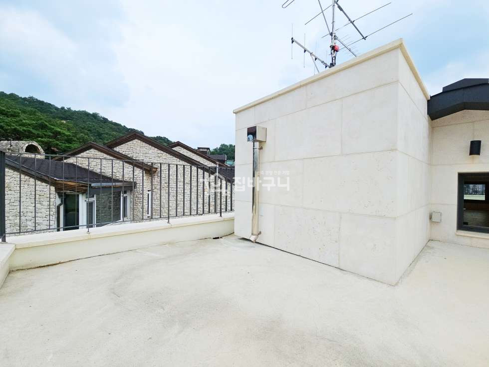 서울 종로구 구기동 서울 종로구 신축 빌라, 복층·야외·옥상테라스 모두 갖춘 9세대 분양 매물번호 13720 사진 25