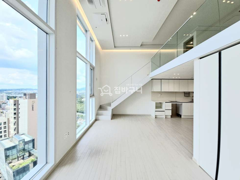 서울 영등포구 영등포동2가 신길역 5분·영등포역 7분, 서울 영등포 신축 복층 아파트 욕실2 분양 매물번호 13711 사진 4