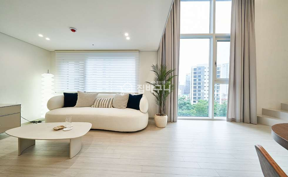 서울 영등포구 영등포동2가 신세계·타임스퀘어·이마트 밀집, 영등포 생활 최적화된 복층 2룸 신축아파트 분양 매물번호 13680 사진 2