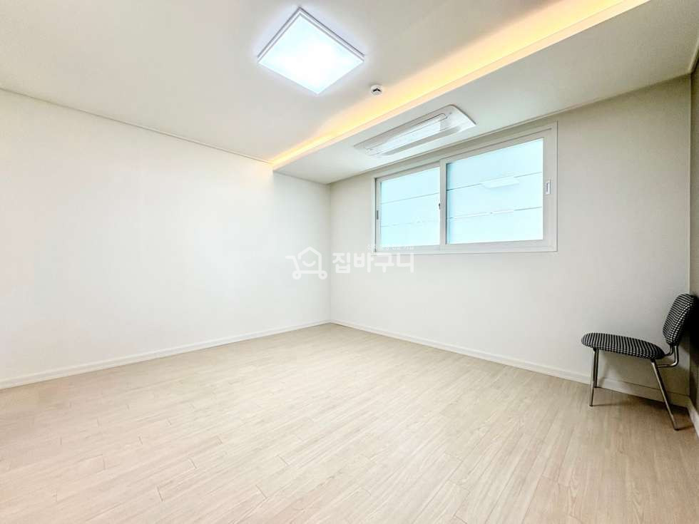 경기 평택시 용이동 평택역 15분 거리, 안성 IC 바로 옆! 야외테라스 갖춘 신축 쓰리룸 빌라! 분양 매물번호 13662 사진 8