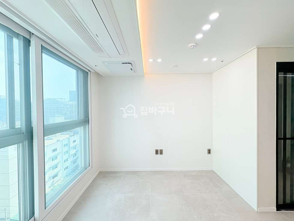 서울 금천구 독산동 독산역 5분, 초중교 도보권! 교육·교통 다 갖춘 쓰리룸 신축 아파트! 분양 매물번호 13617 사진 2
